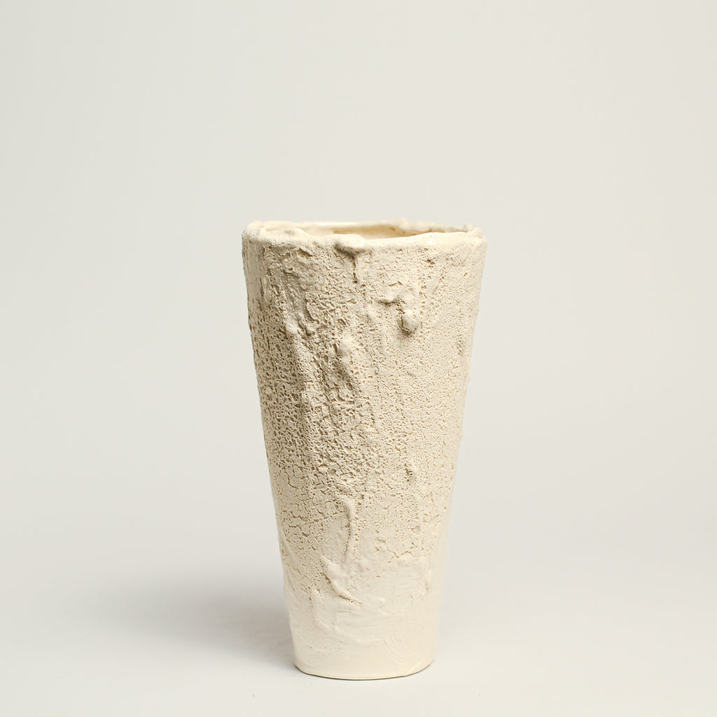 Ceramic vase handmade by Melbourne-based artist Irene from Iggy & Lou Lou. Irene’s practice is informed by a deep respect for traditional making processes, a commitment to a minimal environmental footprint, and a devotion to creating handmade, beloved ceramics that last a lifetime. Irene Grishin Selzer