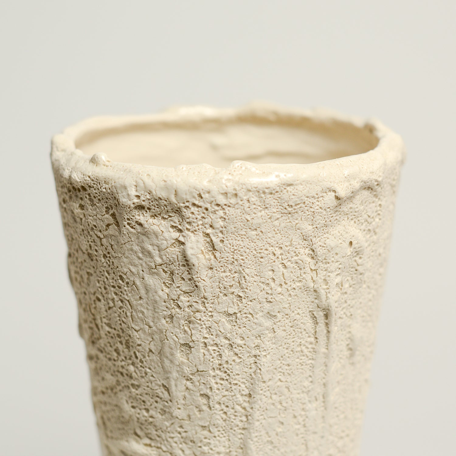 Ceramic vase handmade by Melbourne-based artist Irene from Iggy & Lou Lou. Irene’s practice is informed by a deep respect for traditional making processes, a commitment to a minimal environmental footprint, and a devotion to creating handmade, beloved ceramics that last a lifetime. Irene Grishin Selzer
