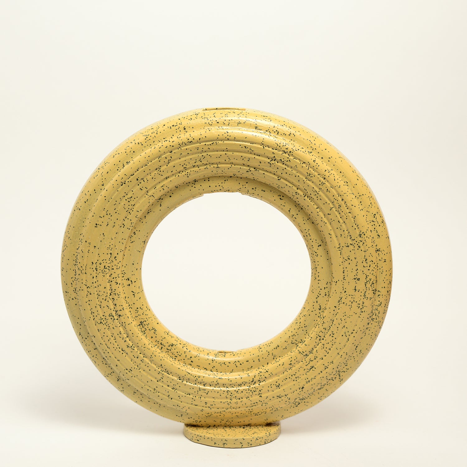 Ceramic Vase handmade by Jennifer Oh