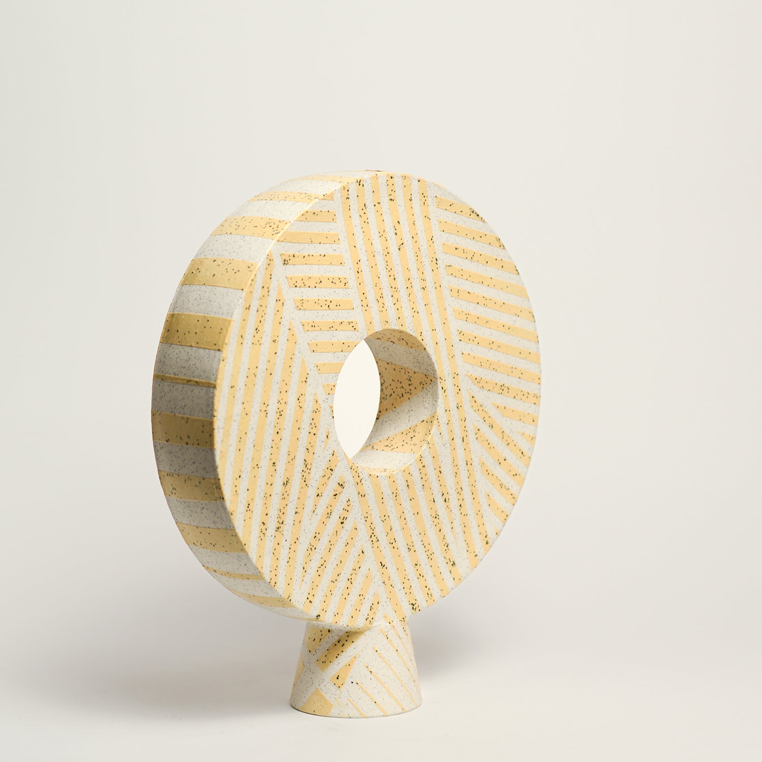 Ceramic circle vase by Sydney ceramicist Jenni Oh