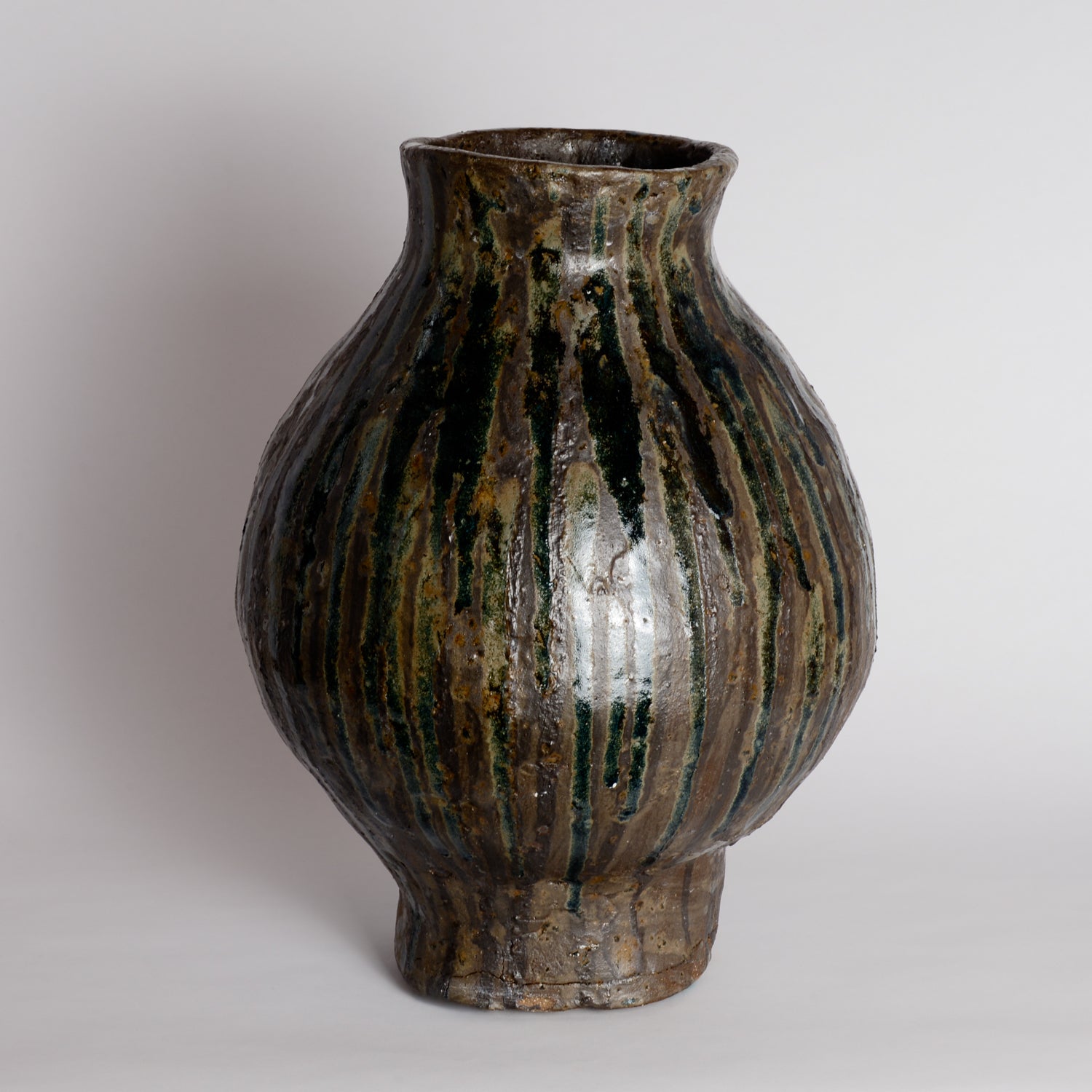 Large Belly Vessel