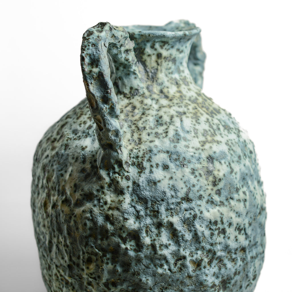 After working in music, advertising and law, KELLY BROWN became a ceramic artist.

Working in Sydney at Kil.n.it, she specialises in crafting timeless pieces inspired by ancient forms, huge urns being her favourite. Collaborating with interior designers, her creations bring sophistication and a touch of history to living spaces. Through unique partnerships with painters, she breaks traditional boundaries, creating captivating expressions.