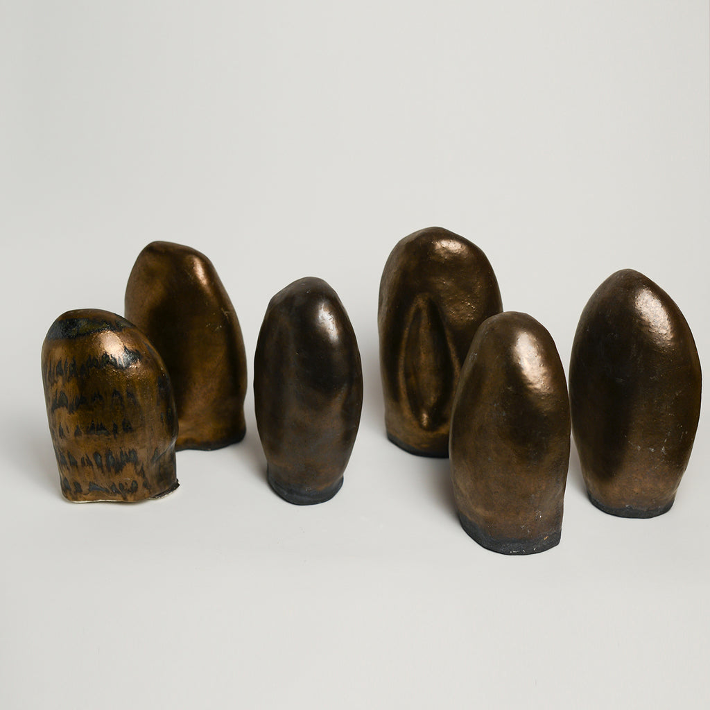 After working in music, advertising and law, KELLY BROWN became a ceramic artist.  Working in Sydney at Kil.n.it, she specialises in crafting timeless pieces inspired by ancient forms, huge urns being her favourite. Collaborating with interior designers, her creations bring sophistication and a touch of history to living spaces. Through unique partnerships with painters, she breaks traditional boundaries, creating captivating expressions.