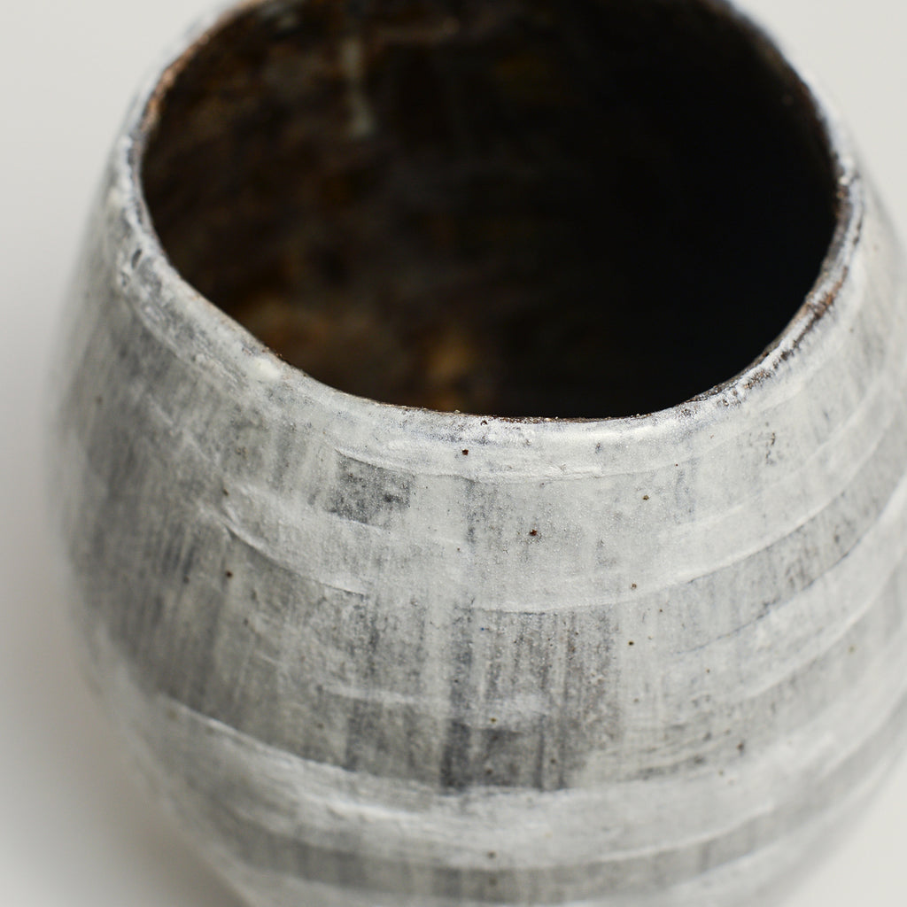 LAUREN JOFFE is a ceramic artist born in Cape Town, who immigrated to Melbourne as a child.  She studied Fine Art (Gold & Silversmithing) at RMIT and after graduating began her art practice as a contemporary jeweller and object maker