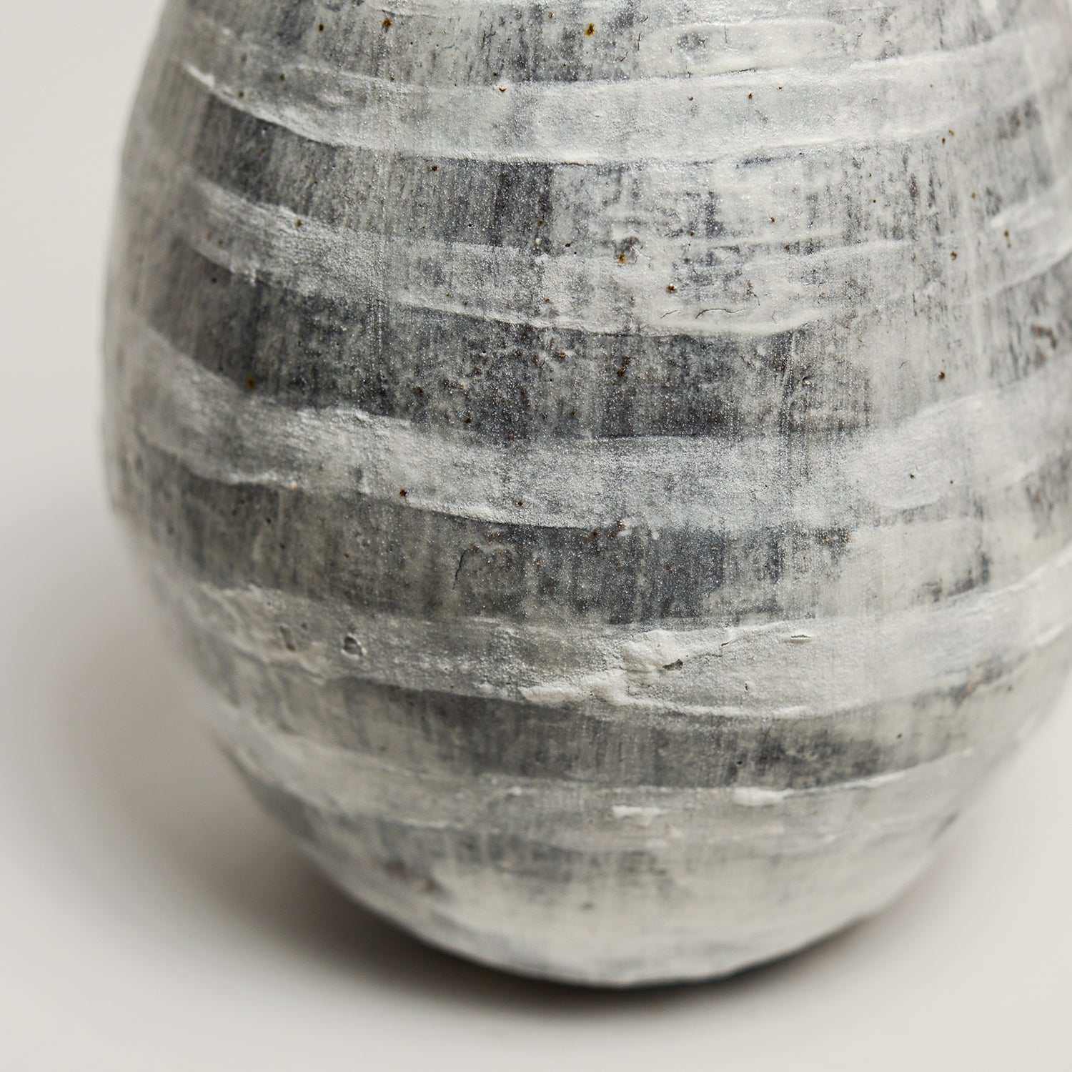 LAUREN JOFFE is a ceramic artist born in Cape Town, who immigrated to Melbourne as a child.  She studied Fine Art (Gold & Silversmithing) at RMIT and after graduating began her art practice as a contemporary jeweller and object maker