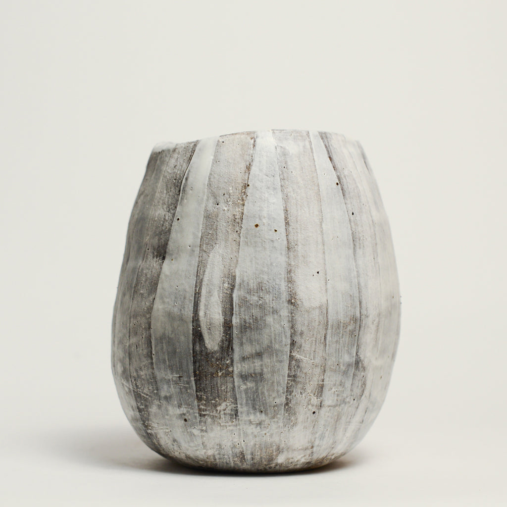 LAUREN JOFFE is a ceramic artist born in Cape Town, who immigrated to Melbourne as a child.  She studied Fine Art (Gold & Silversmithing) at RMIT and after graduating began her art practice as a contemporary jeweller and object maker