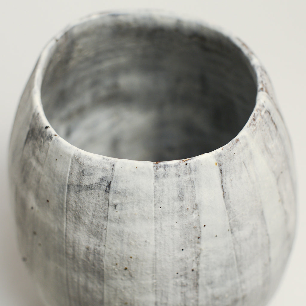 LAUREN JOFFE is a ceramic artist born in Cape Town, who immigrated to Melbourne as a child.  She studied Fine Art (Gold & Silversmithing) at RMIT and after graduating began her art practice as a contemporary jeweller and object maker