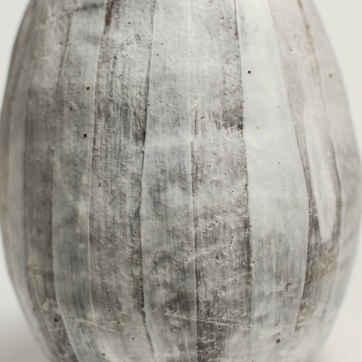 LAUREN JOFFE is a ceramic artist born in Cape Town, who immigrated to Melbourne as a child.  She studied Fine Art (Gold & Silversmithing) at RMIT and after graduating began her art practice as a contemporary jeweller and object maker