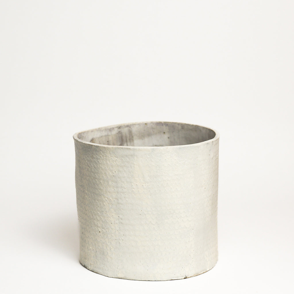 LAUREN JOFFE is a ceramic artist born in Cape Town, who immigrated to Melbourne as a child. She studied Fine Art (Gold & Silversmithing) at RMIT and after graduating began her art practice as a contemporary jeweller and object maker