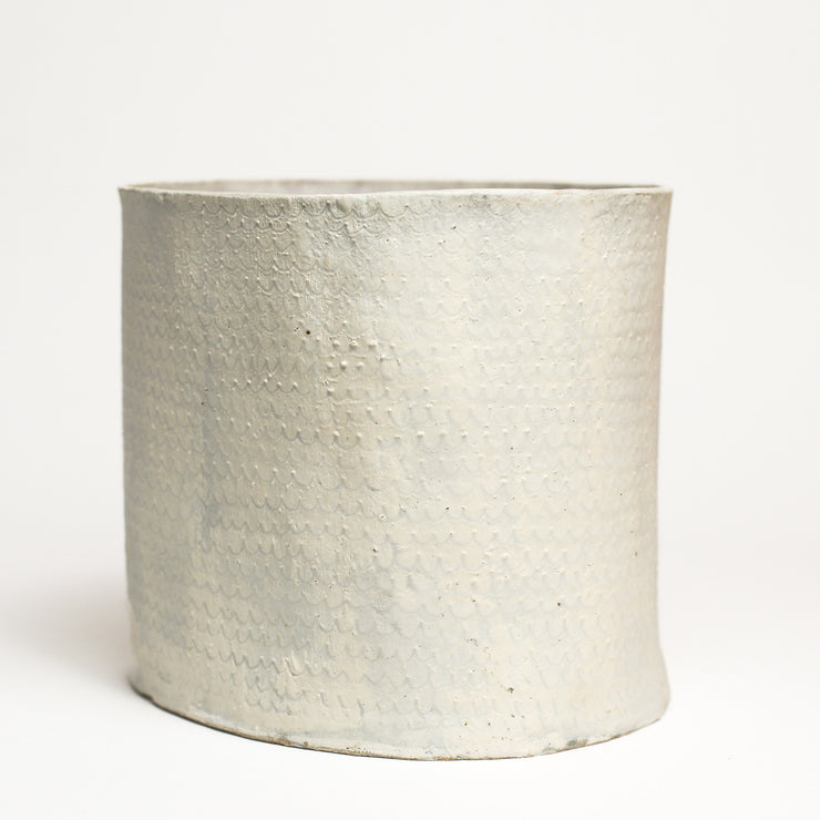 LAUREN JOFFE is a ceramic artist born in Cape Town, who immigrated to Melbourne as a child. She studied Fine Art (Gold & Silversmithing) at RMIT and after graduating began her art practice as a contemporary jeweller and object maker