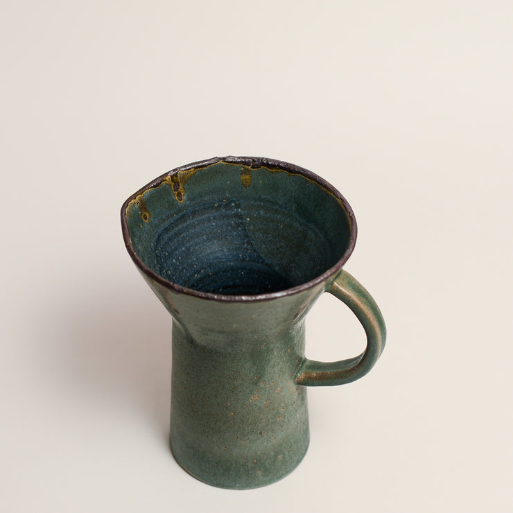 LAURA VELEFF has been making ceramic work for her label LEAF AND THREAD for the past 9 years. Laura works predominantly on the wheel and creates pieces that are imbued with her deep respect and love for natural materials.  Since moving from Melbourne to the Central Victorian Goldfields, Laura&