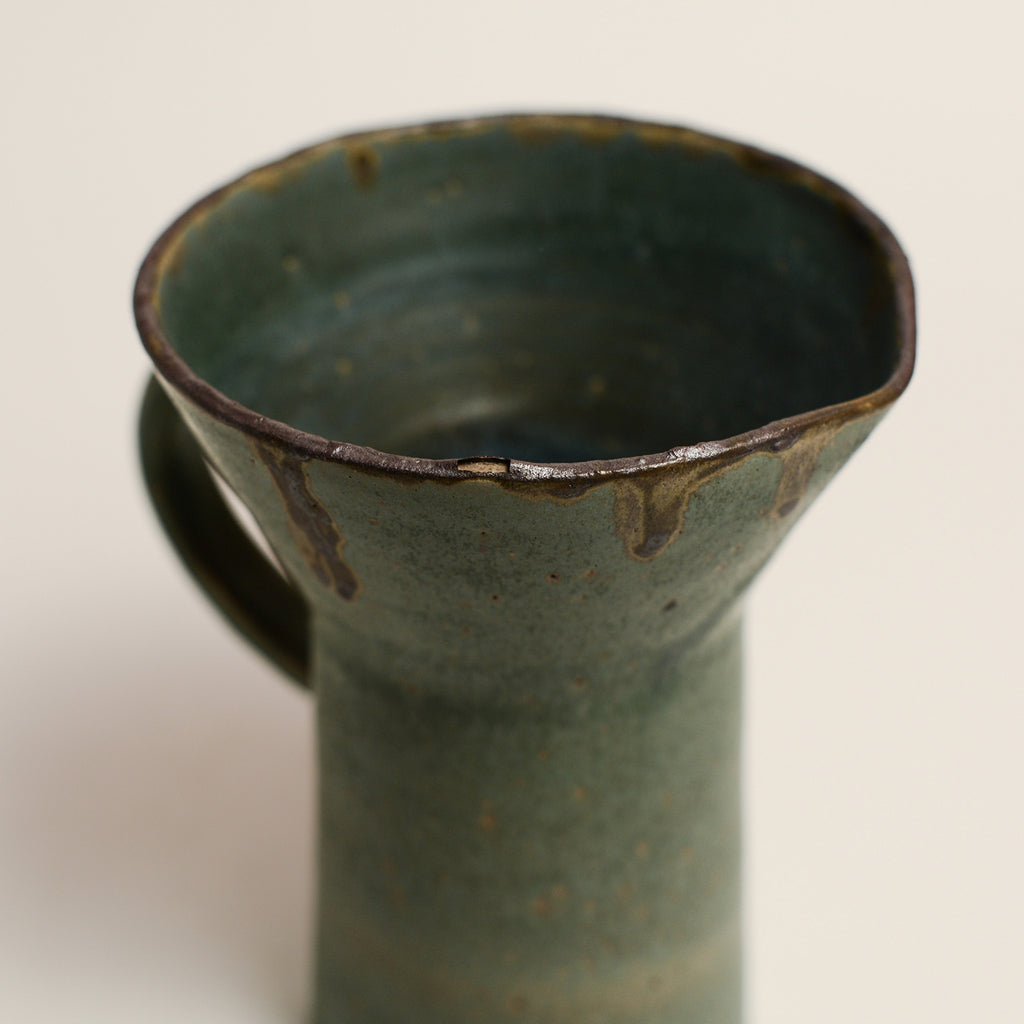 LAURA VELEFF has been making ceramic work for her label LEAF AND THREAD for the past 9 years. Laura works predominantly on the wheel and creates pieces that are imbued with her deep respect and love for natural materials.  Since moving from Melbourne to the Central Victorian Goldfields, Laura's more recent work tells the story of the complex narrative and history of her new surroundings, often incorporating materials she gathers from the environment.