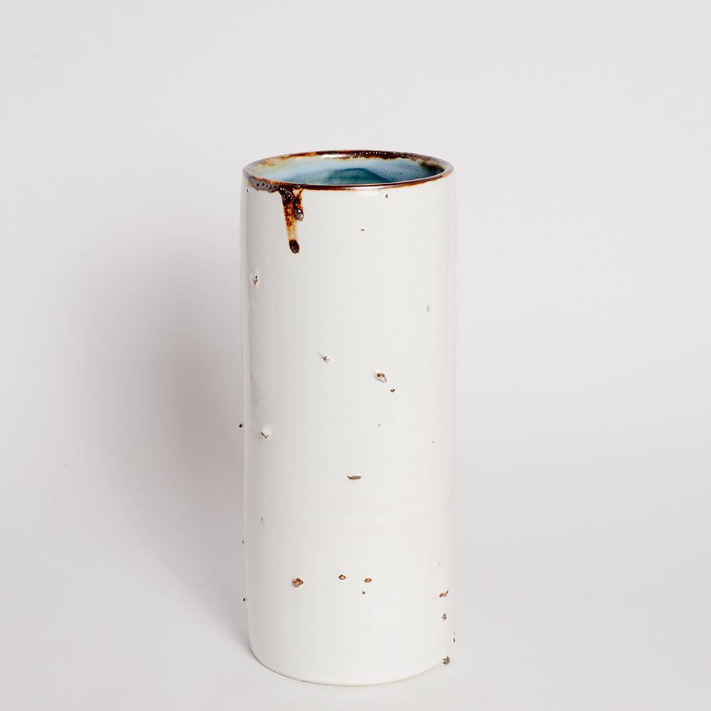 Ceramic sculpture by Laura Veleff