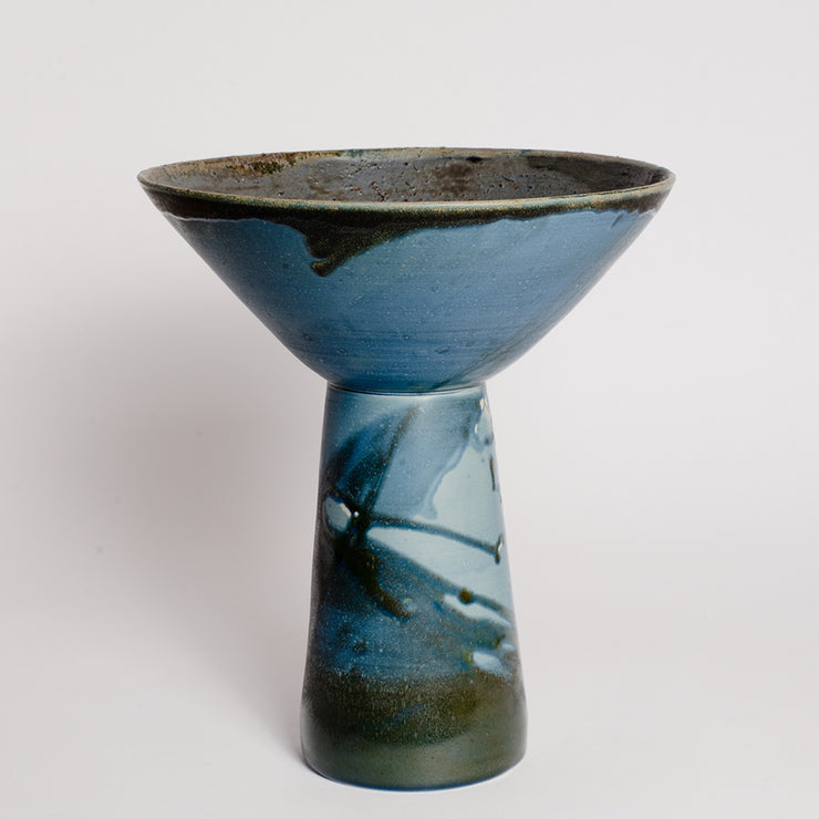 Ceramic sculpture by Laura Veleff