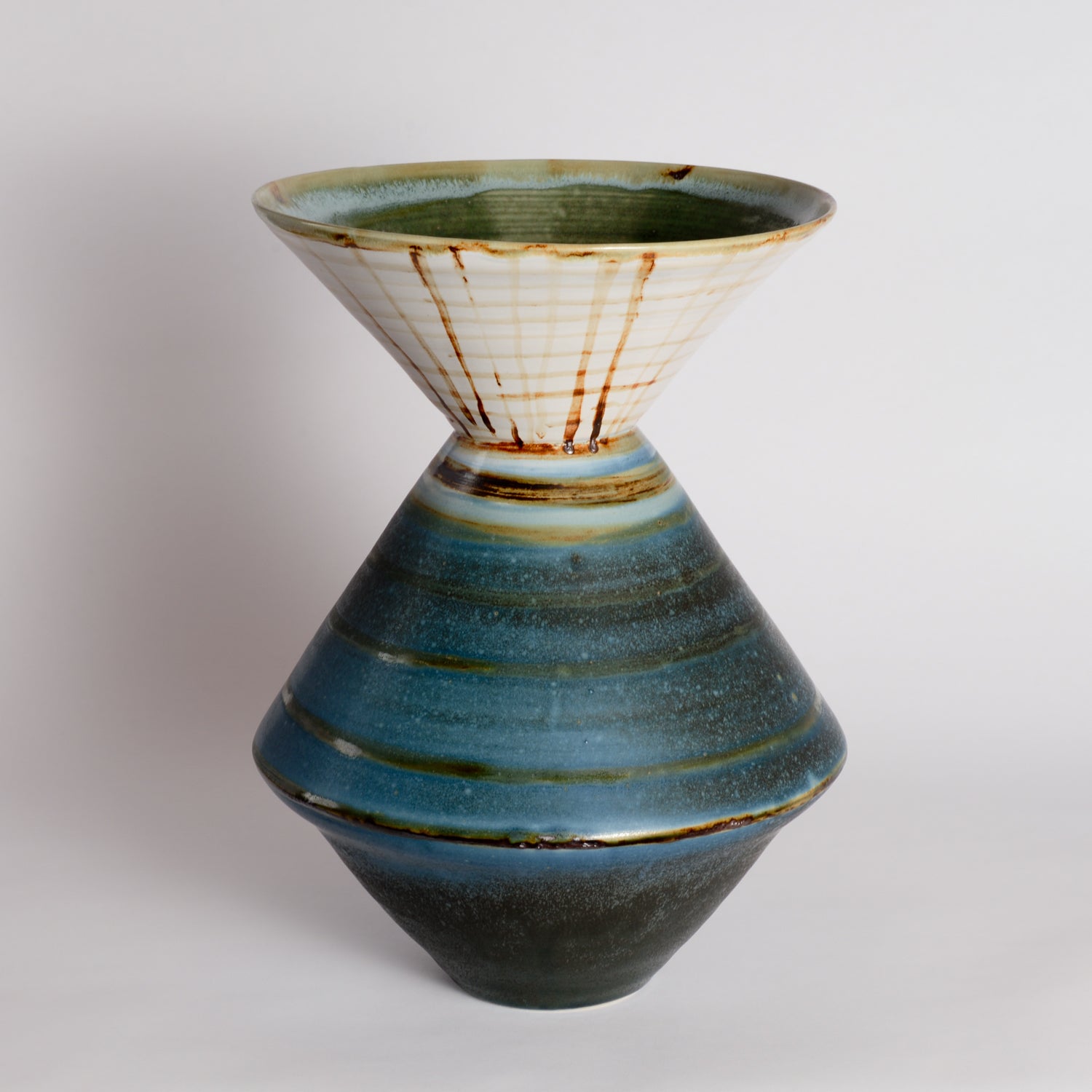 'Specimen Gully' Vessel VI