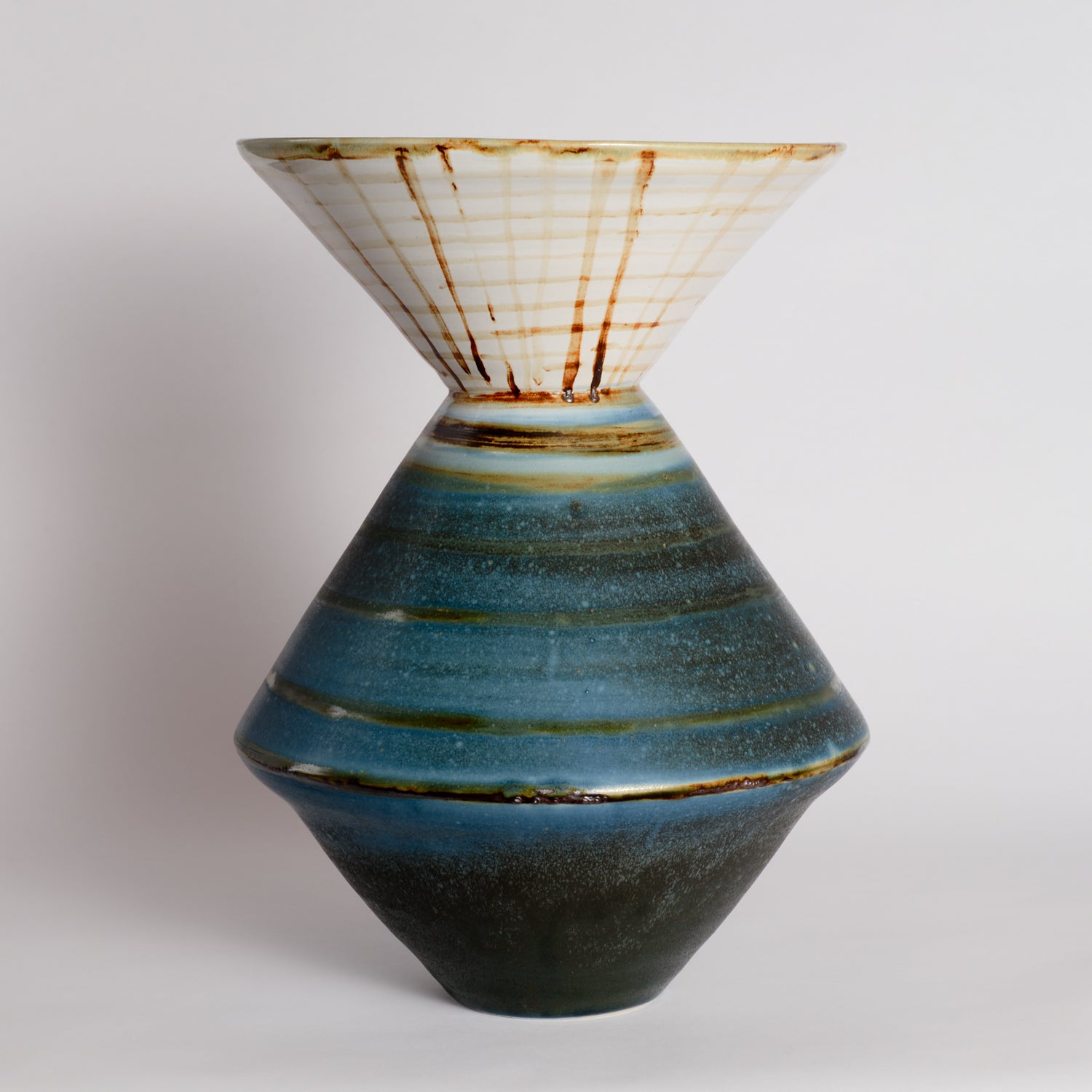 'Specimen Gully' Vessel VI