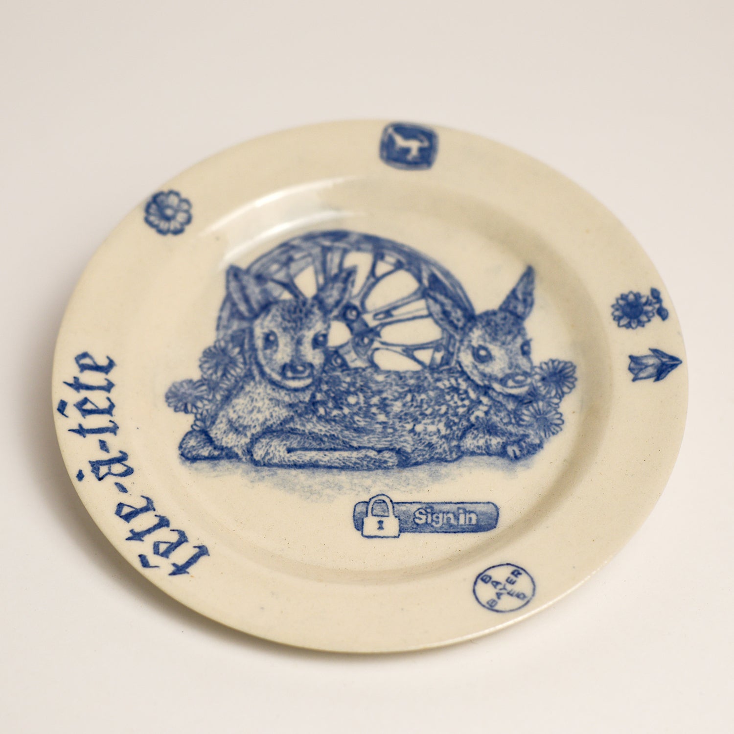 Ceramic sculpture by French artist Mathieu Frossard. Mathieu Frossard creates works that stand somewhere between art, design and craft.