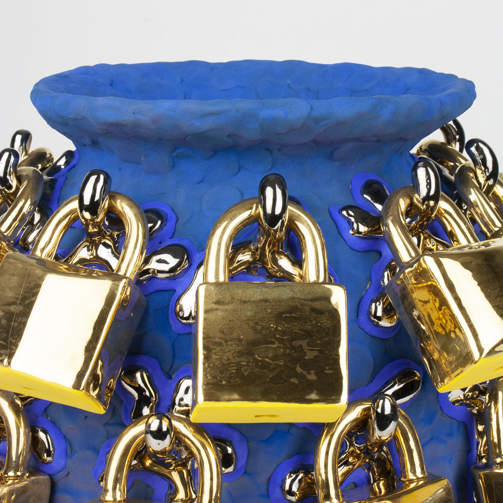 Ceramic sculpture by French artist Mathieu Frossard. Mathieu Frossard creates works that stand somewhere between art, design and craft.