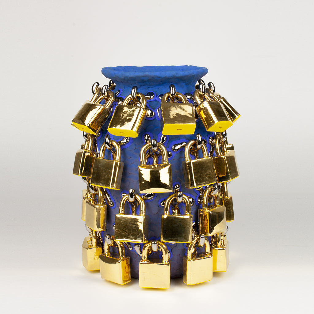 Ceramic sculpture by French artist Mathieu Frossard. Mathieu Frossard creates works that stand somewhere between art, design and craft.