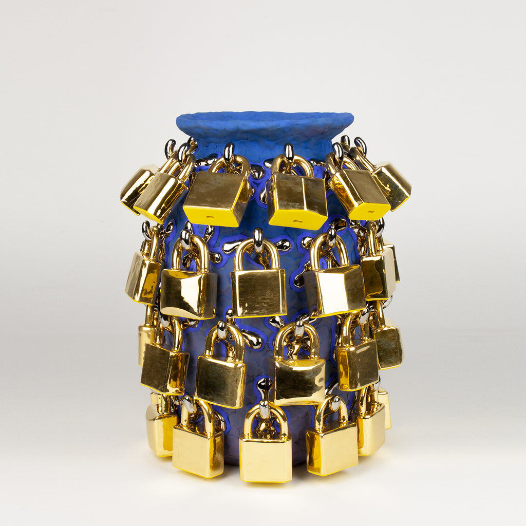 Ceramic sculpture by French artist Mathieu Frossard. Mathieu Frossard creates works that stand somewhere between art, design and craft.