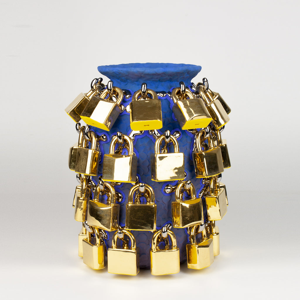 Ceramic sculpture by French artist Mathieu Frossard. Mathieu Frossard creates works that stand somewhere between art, design and craft.