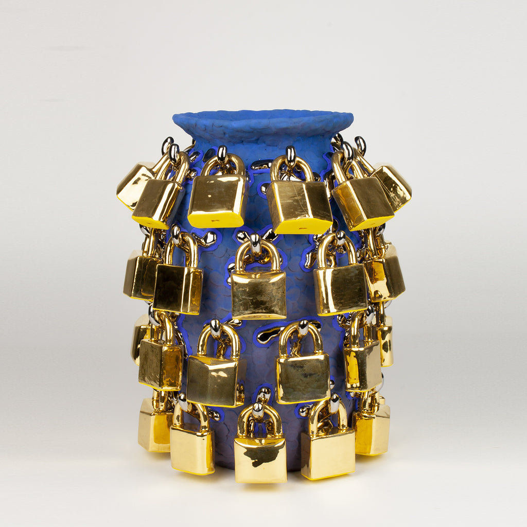 Ceramic sculpture by French artist Mathieu Frossard. Mathieu Frossard creates works that stand somewhere between art, design and craft.