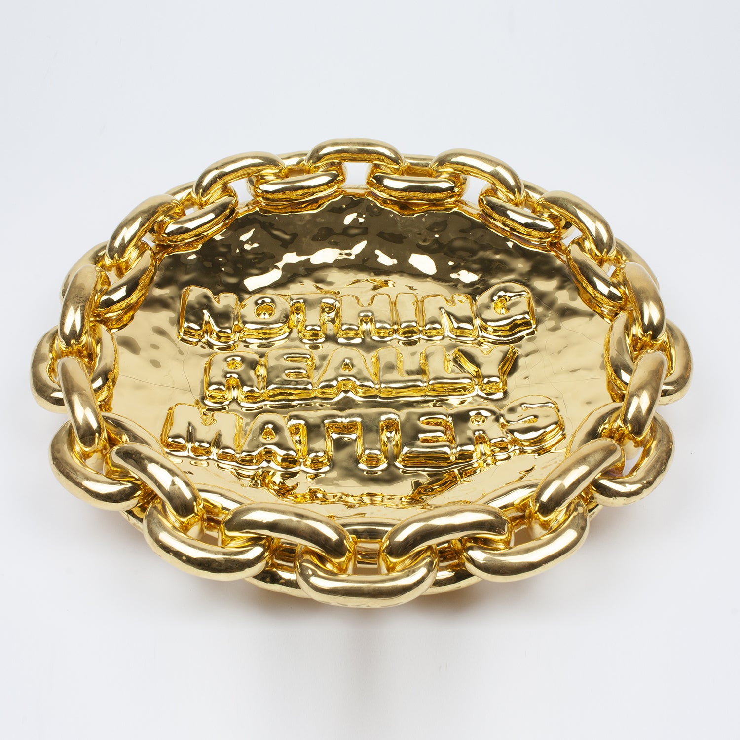 Nothing really matters Ceramic sculpture by French artist Mathieu Frossard, as part of his exhibition 'Workflow'. Mathieu Frossard creates works that stand somewhere between art, design and craft.