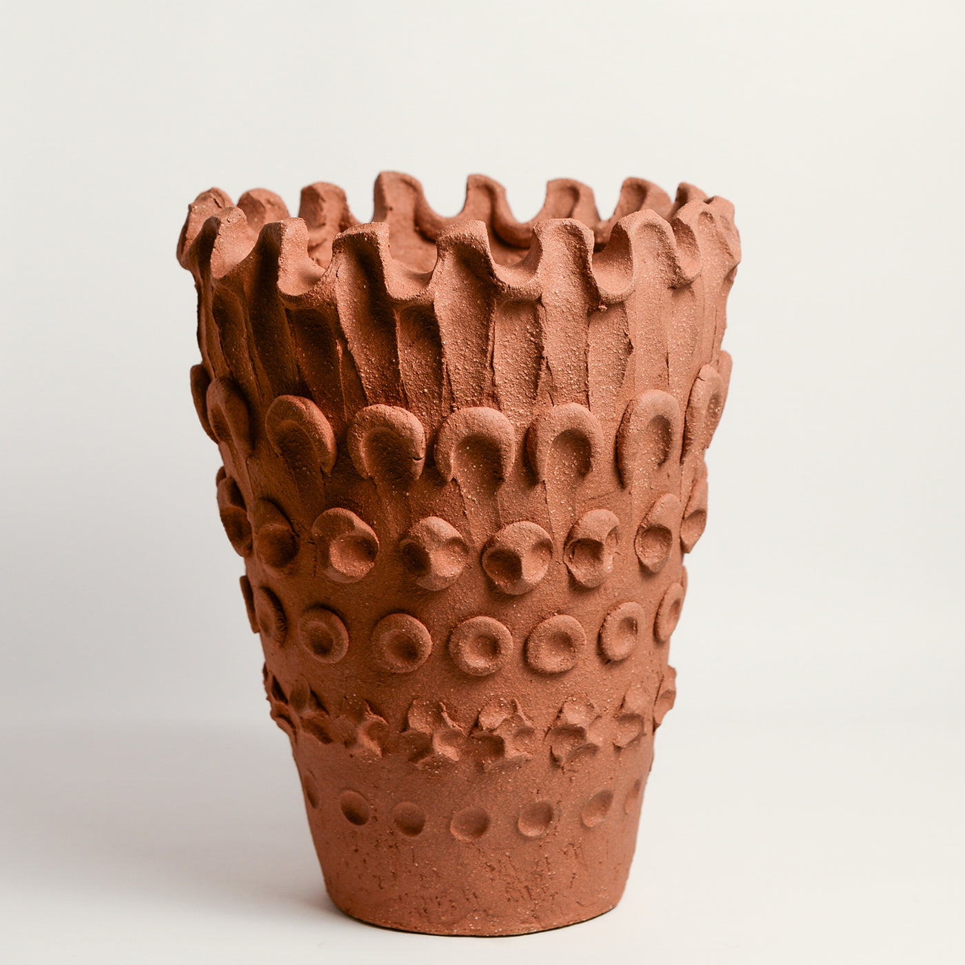 Ceramic vessel by David Suckling of Objects of Virtue