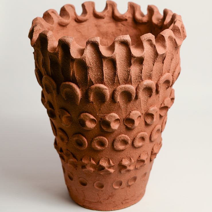 Ceramic vessel by David Suckling of Objects of Virtue