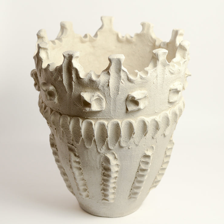 Ceramic vessel by David Suckling of Objects of Virtue