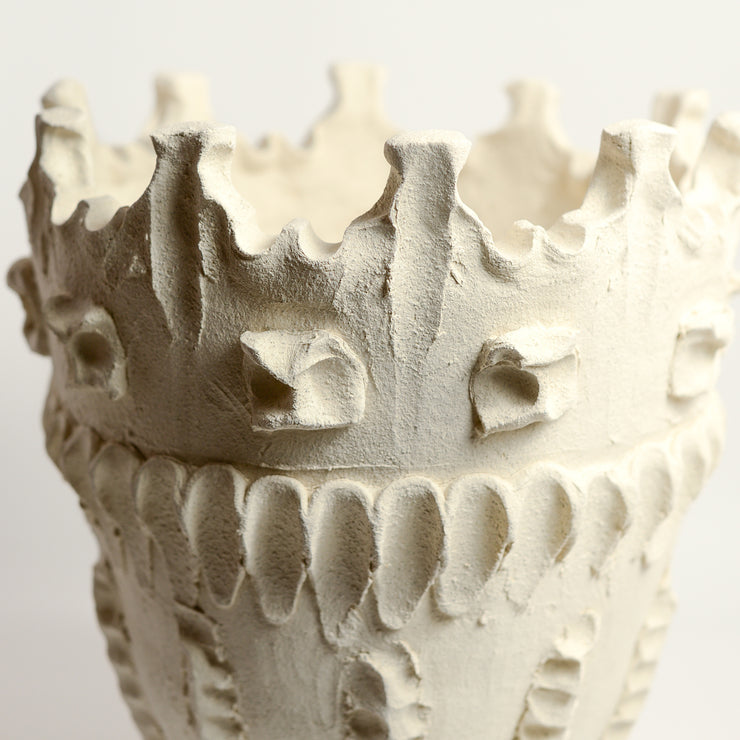 Ceramic vessel by David Suckling of Objects of Virtue