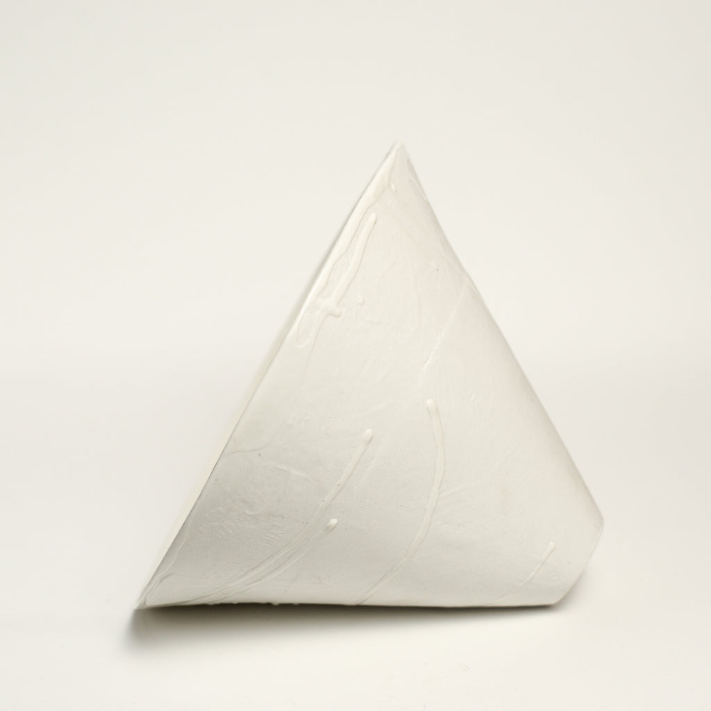 Ceramic cone vessel designed by pépite and handmade by Lucile Sciallano 