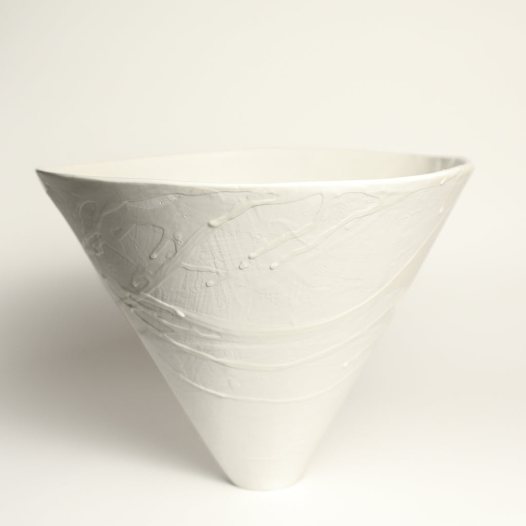 Ceramic cone vessel designed by pépite and handmade by Lucile Sciallano 