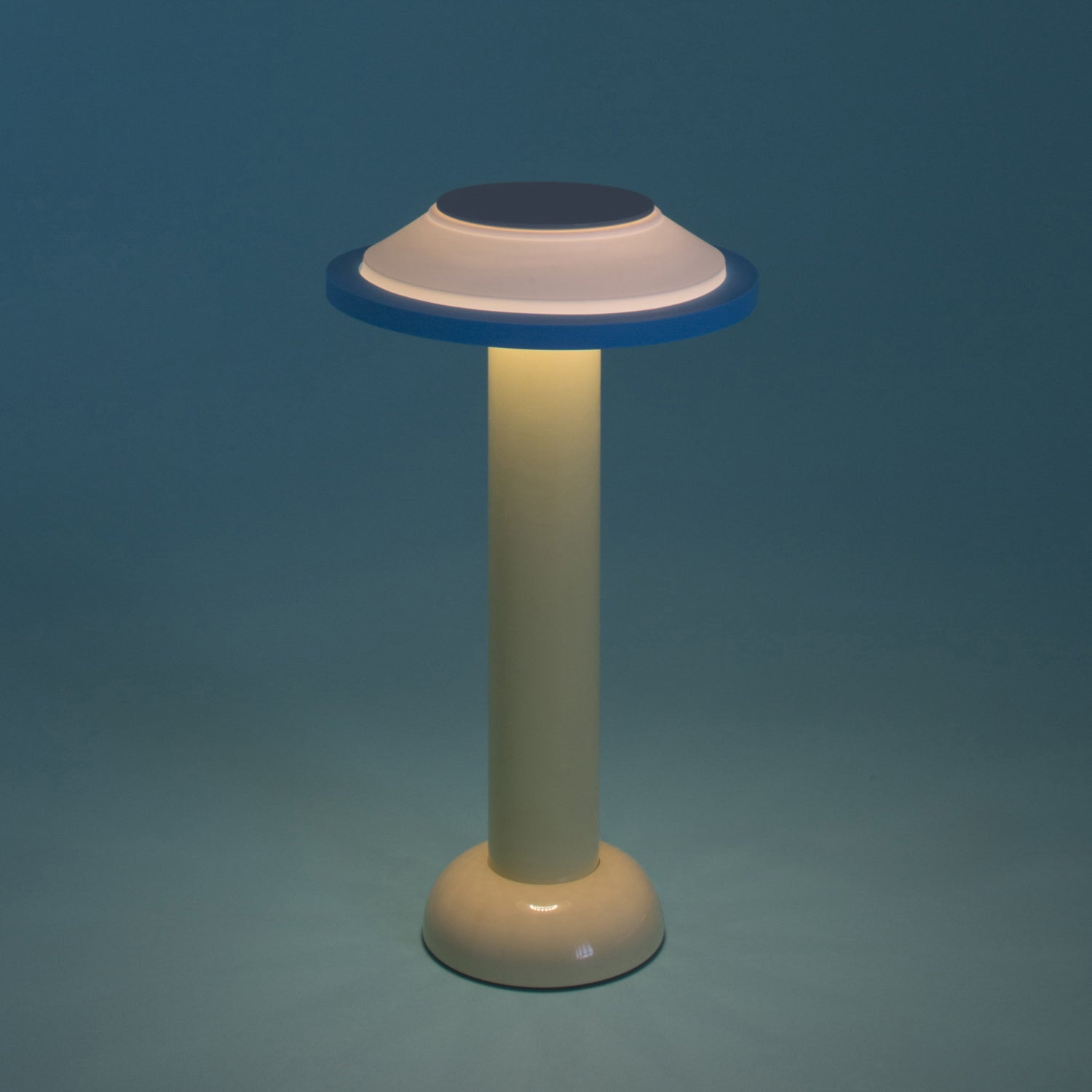 PL2 Portable Lamp