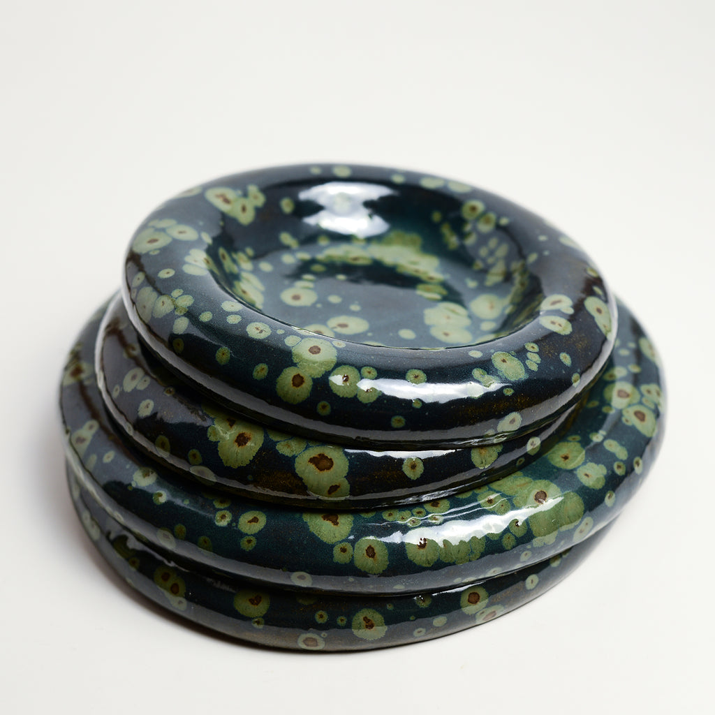 RINA BERNABEI has been working in industrial design for the past 30 years. She has brought her love of earthy, clean aesthetics to clay. Her work encapsulates her years of practice as a product designer as well as the relationships between handmade craft practices and digital technologies and manufacture.