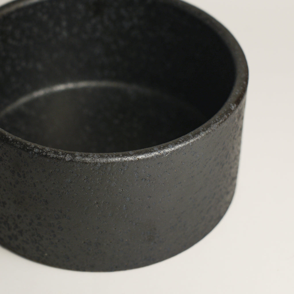 SHARON ALPREN is a Melbourne based ceramic artist based in the Macedon Ranges. Working predominantly with richly coloured and textured stoneware clays and glazes, her work strikes a balance between creating both functional and sculptural pieces for the home. Sharon took up ceramics 15 years ago after relocating to Australia from her native UK where she had a background in Textiles.