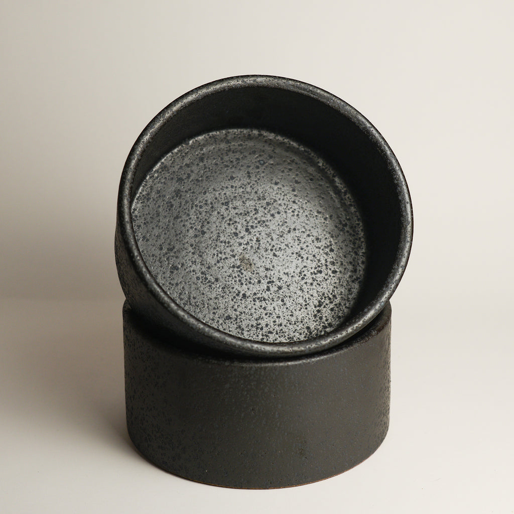 SHARON ALPREN is a Melbourne based ceramic artist based in the Macedon Ranges. Working predominantly with richly coloured and textured stoneware clays and glazes, her work strikes a balance between creating both functional and sculptural pieces for the home. Sharon took up ceramics 15 years ago after relocating to Australia from her native UK where she had a background in Textiles.