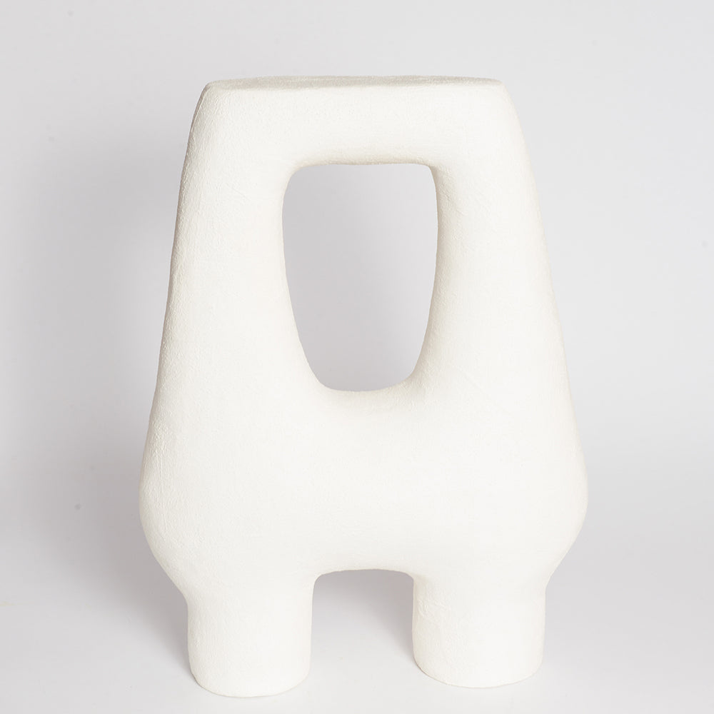 STEPHANIE PHILLIPS is a ceramic artist from Sydney, Australia. Through her background and upbringing, Stephanie has developed an affinity with the Australian bush and the influence of the forms and colours of native flora are evident in her contemporary ceramic sculptures.