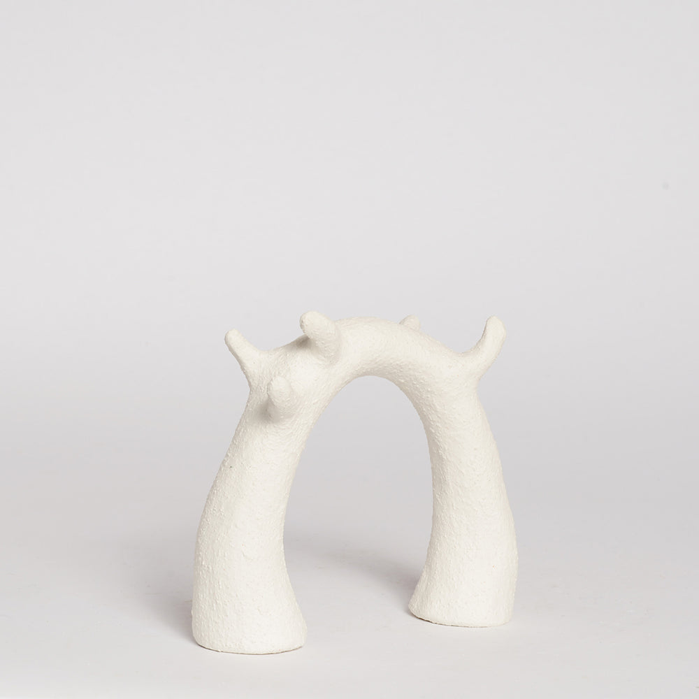 STEPHANIE PHILLIPS is a ceramic artist from Sydney, Australia. Through her background and upbringing, Stephanie has developed an affinity with the Australian bush and the influence of the forms and colours of native flora are evident in her contemporary ceramic sculptures.