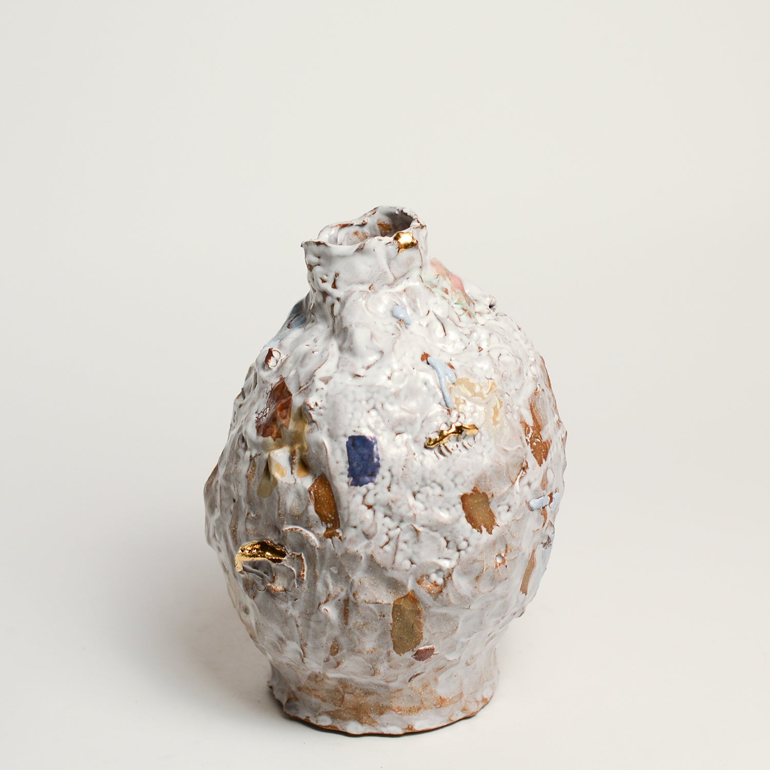 Ceramic vessel by Australian Ceramicist Tessy King
