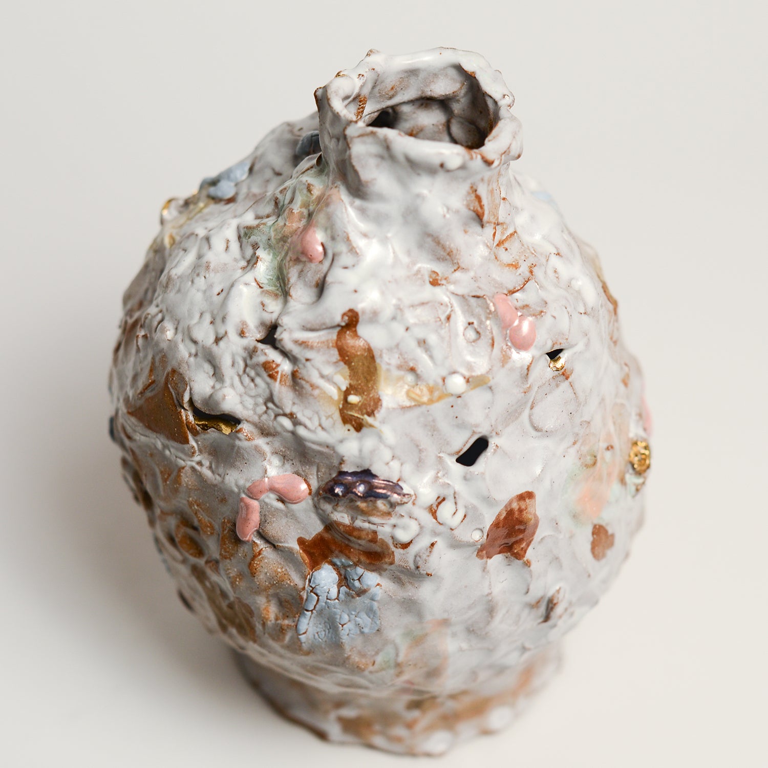 Ceramic vessel by Australian Ceramicist Tessy King