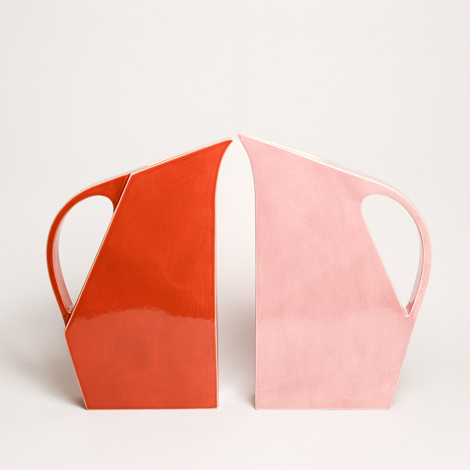 Ceramic jug by Yuro Cuchor