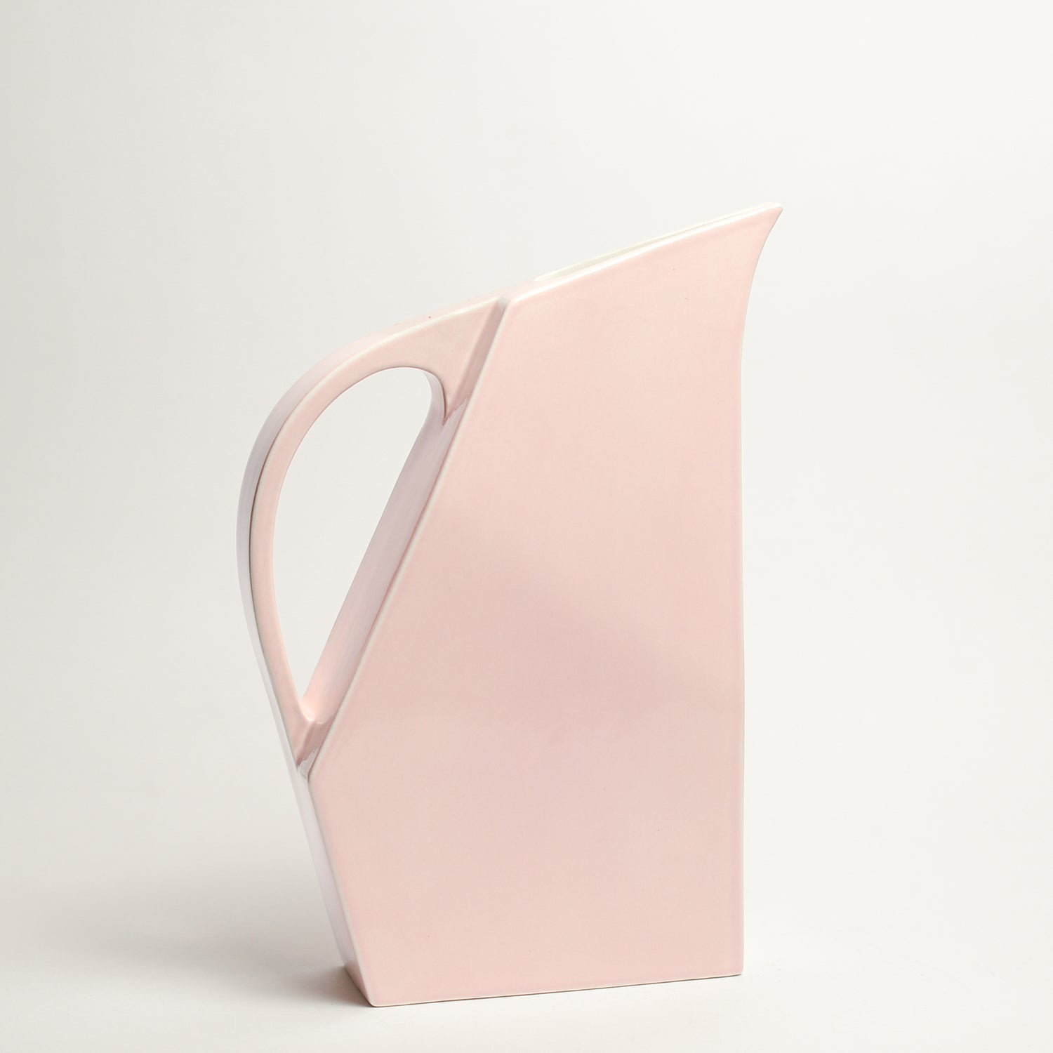 Ceramic jug by Yuro Cuchor