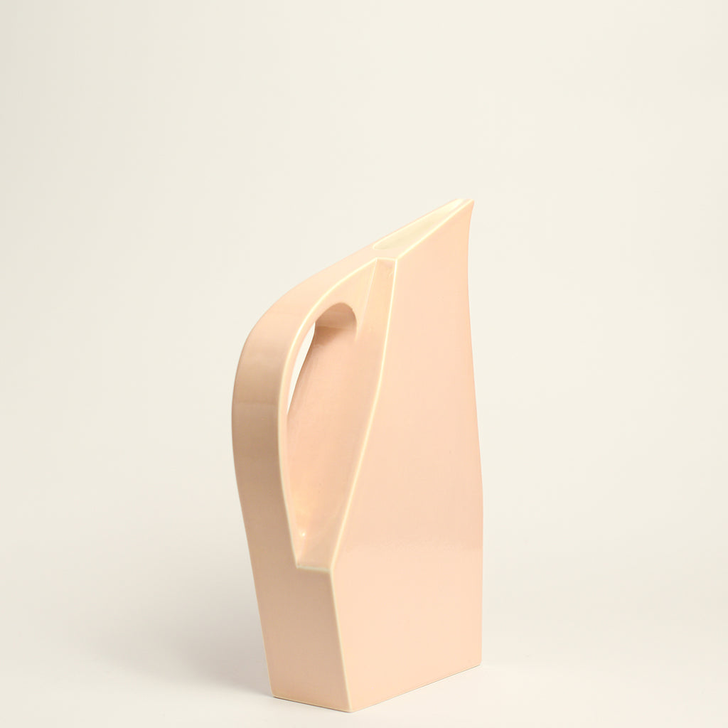 Ceramic jug by ceramicist Yuro Cuchor