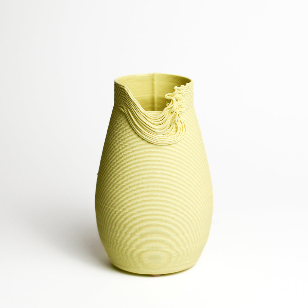 ALTERFACT is an experimental design studio created by Lucile Sciallano and Ben Landau in 2014. Alterfact’s practice is currently focused on the use of 3D printing in clay as a small batch manufacturing process. They push the boundaries of this traditionally plastic-based medium, and play with its connotations of utilitarianism and gimmickry, as it moves into a feasible reality