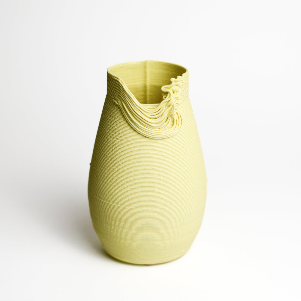 ALTERFACT is an experimental design studio created by Lucile Sciallano and Ben Landau in 2014. Alterfact’s practice is currently focused on the use of 3D printing in clay as a small batch manufacturing process. They push the boundaries of this traditionally plastic-based medium, and play with its connotations of utilitarianism and gimmickry, as it moves into a feasible reality